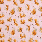 Eichhörnchen in der Natur - hellrosa